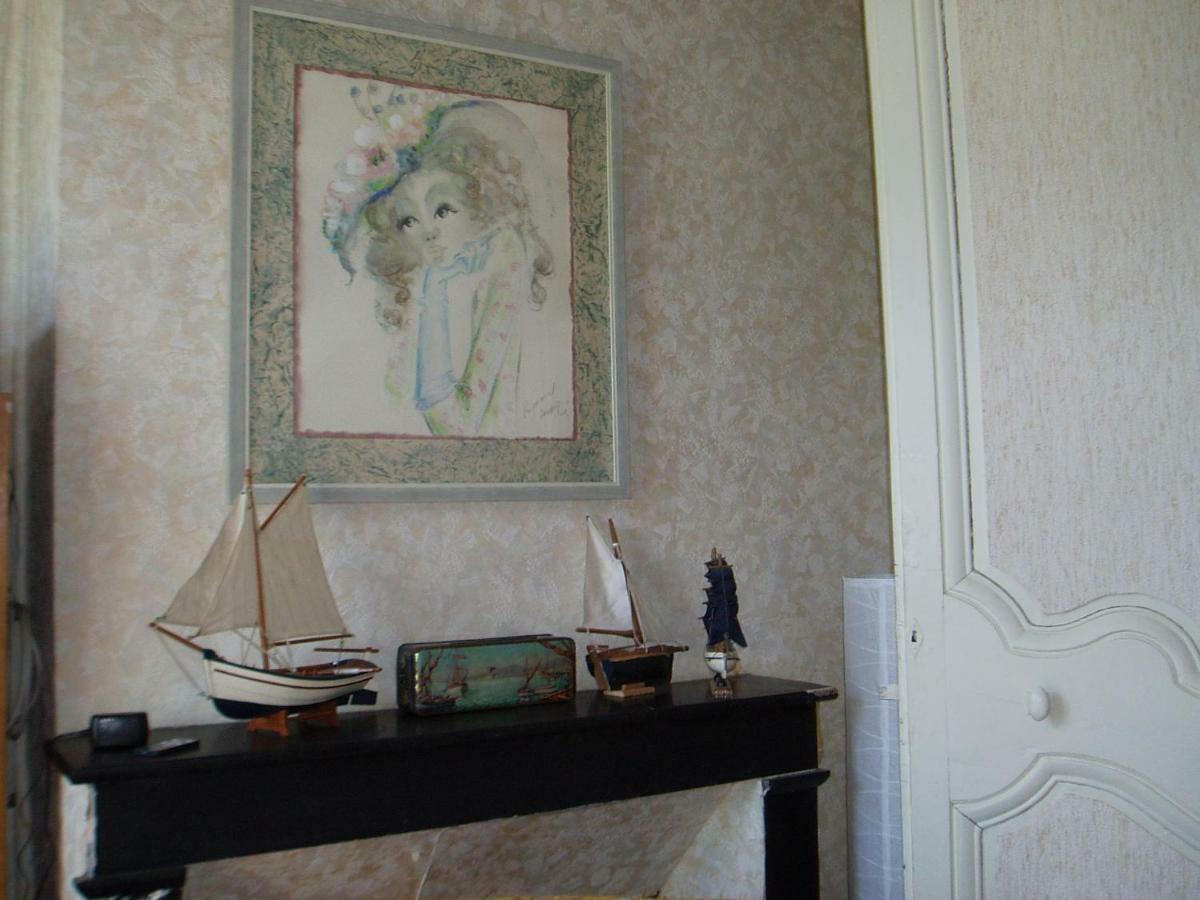L'Ancien Patronage Pension Caumont-sur-Garonne Buitenkant foto